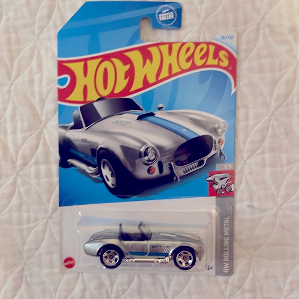 HOT WHEELS